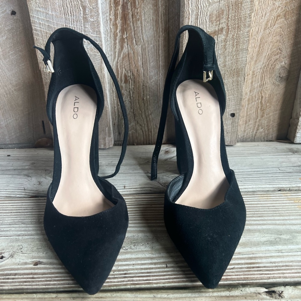 ALDO size 10 black suede